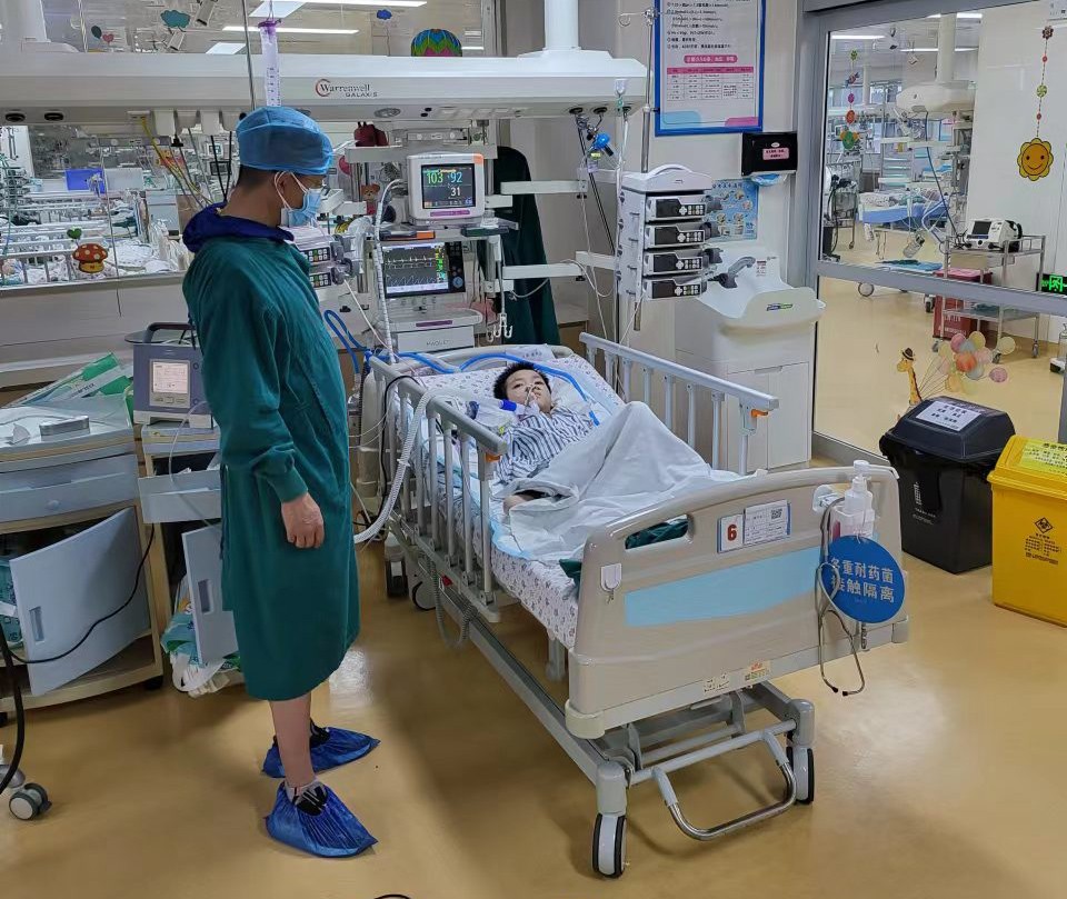 壤塘县跨省救护车出租公司